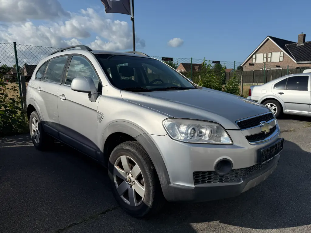 240 Chevrolet Captiva
